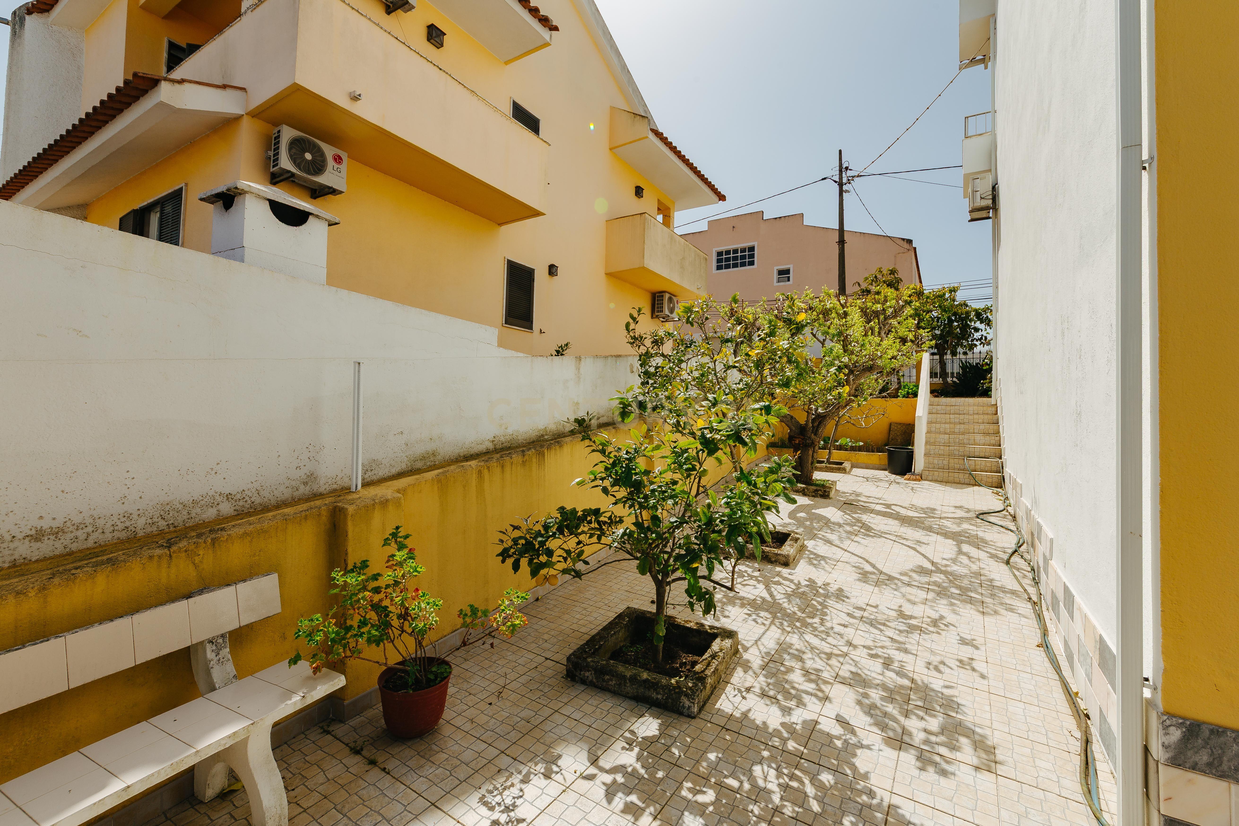 🏡 Moradia T3 Bi-Familiar à Venda em Loures — Quinta Nova de São Roque - Image 41
