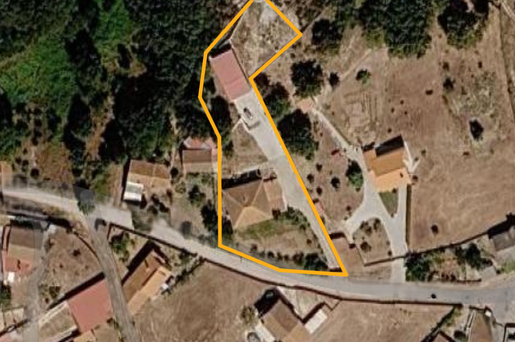 Moradia T3 com Armazém e Terreno Envolvente | A 14 km de Chaves - Image 49