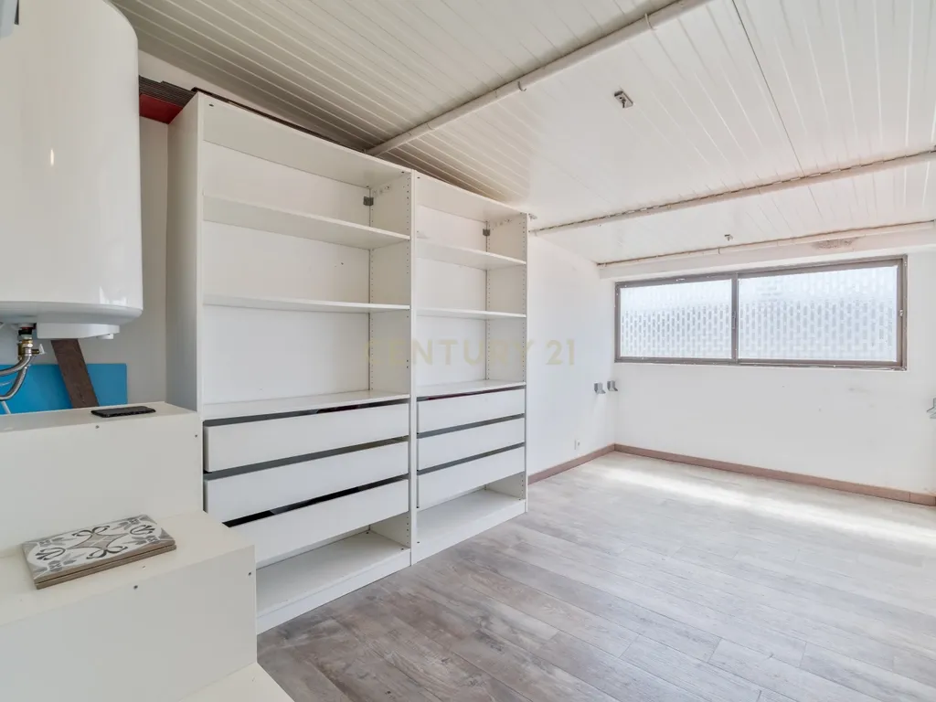 T4 Duplex totalmente renovado no Bairro do Progresso – Silves - Image 27