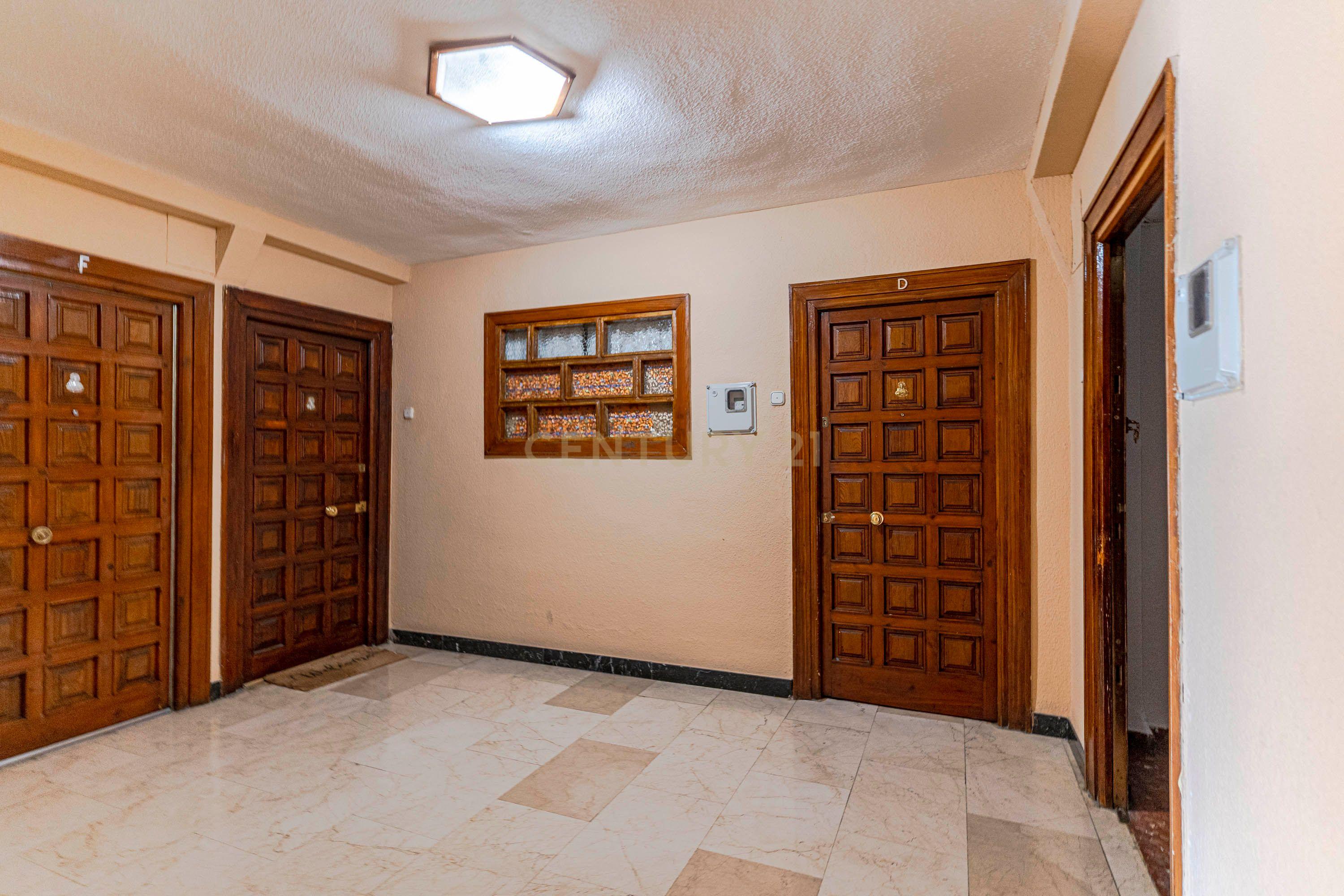 Espaçoso apartamento de 141 m2 no centro de Granada com vista panorâmica do Caminho de Ronda - Image 45