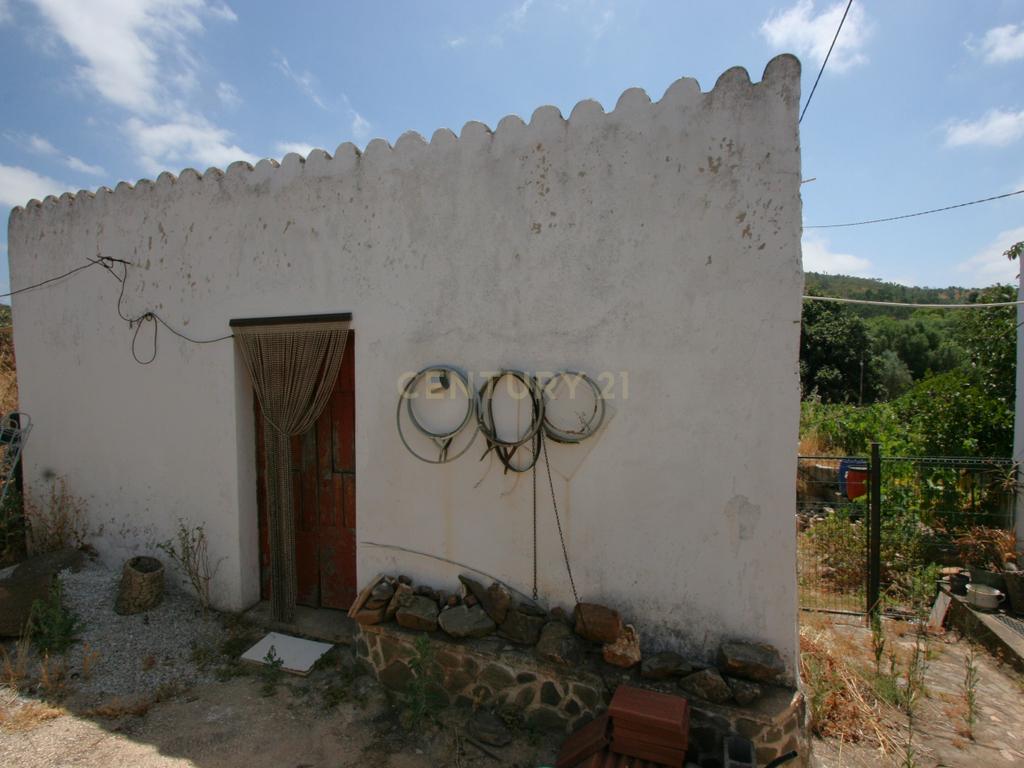 Quinta tradicional com moradia, garagem e vários anexos em terreno de 2020 m2, Zebro de Baixo, Silves - Image 15