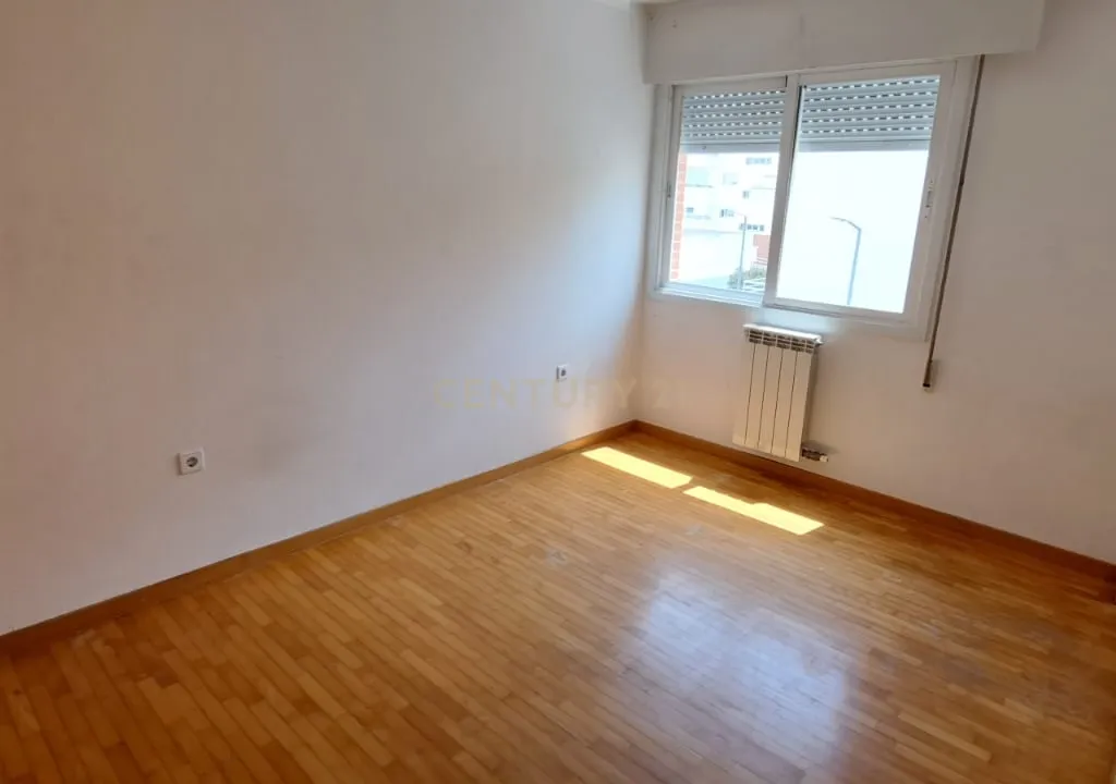 Apartamento T3 com 142m2 e lugar de garagem em Alhos Vedros - Image 13