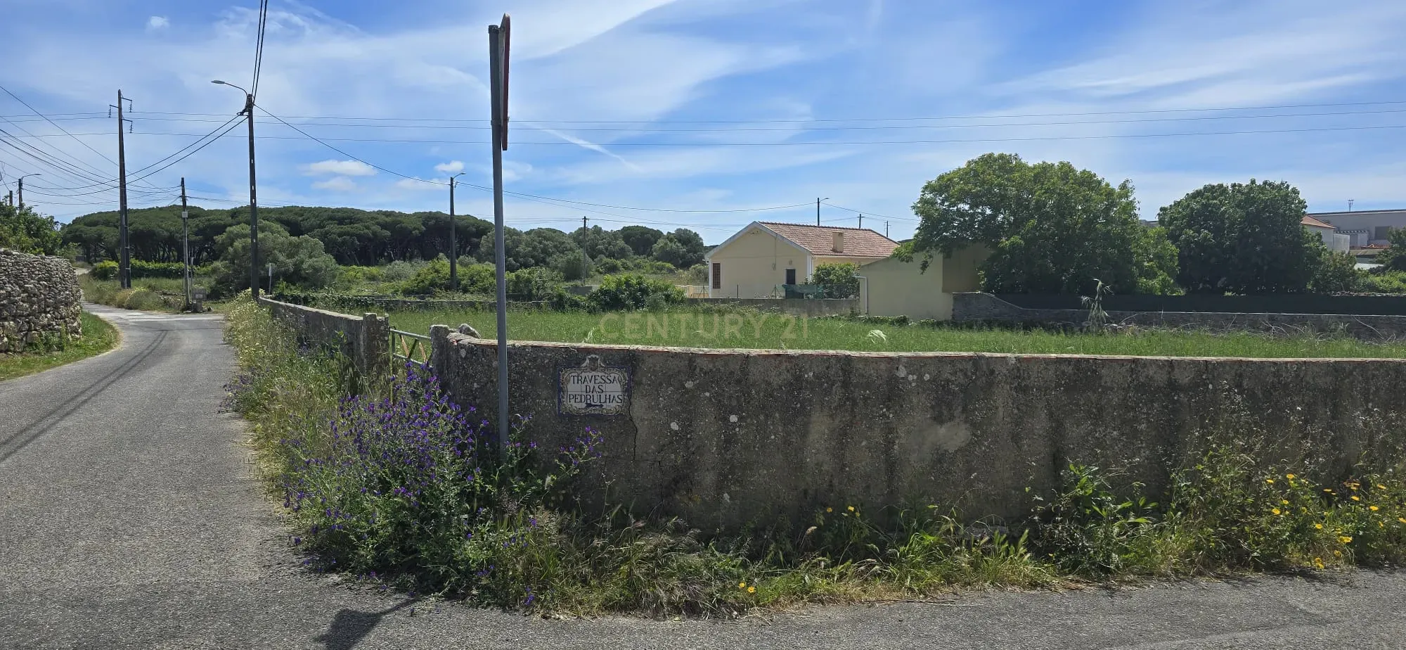 Terreno com Projeto Aprovado para moradia isolada em Sintra - S. João das Lampas - Lisboa