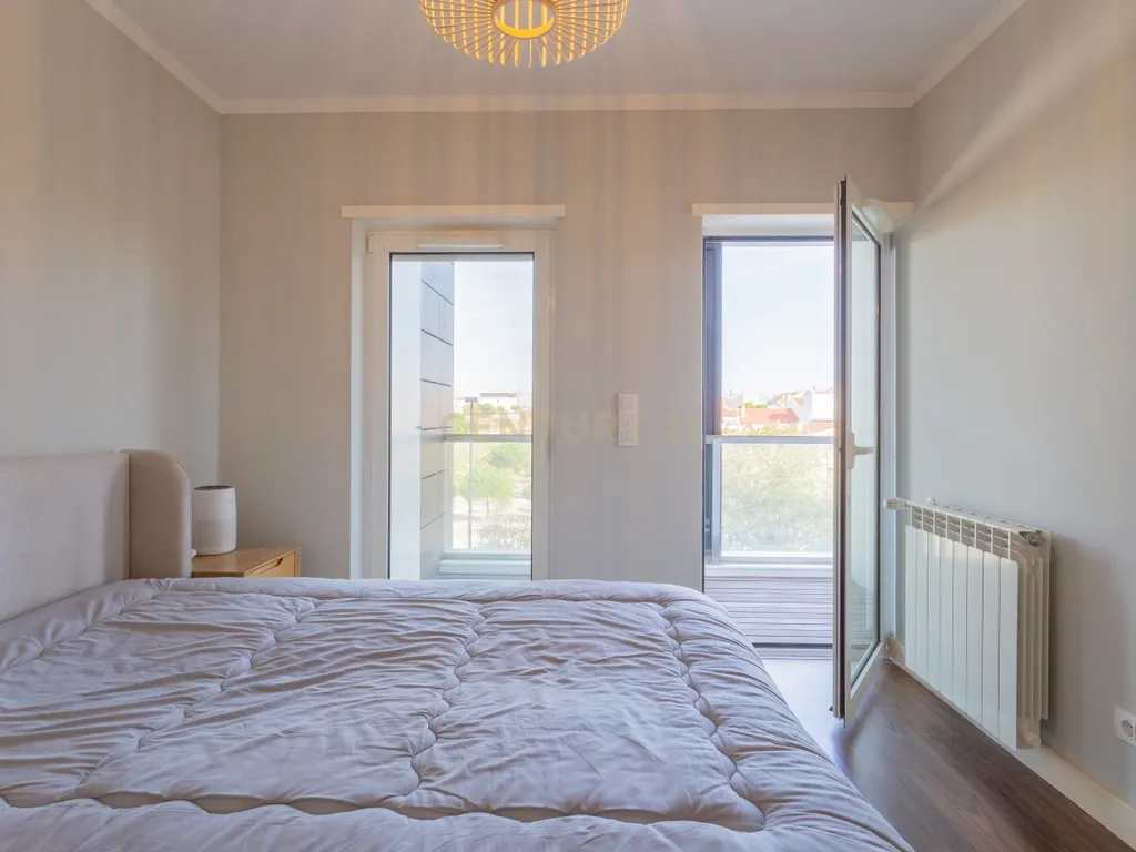Apartamento como Novo, para arrendamento, na Caparica, Almada - Image 8