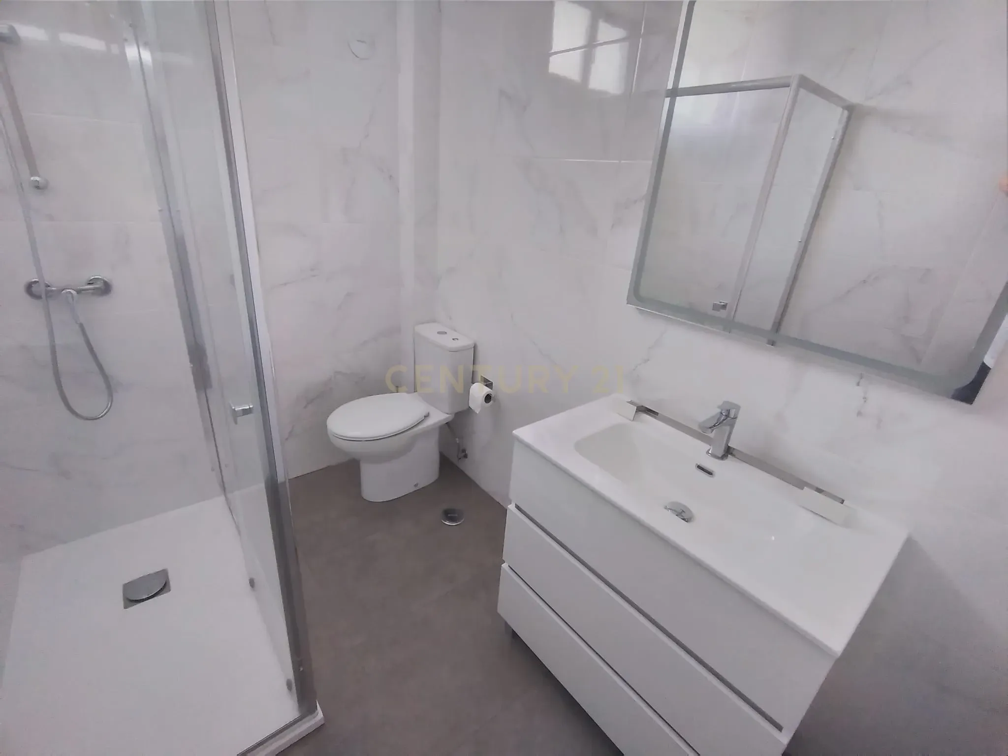 Fotografia 8 de T2 Totalmente Renovado | Santa Iria da Azóia | 265.000 €