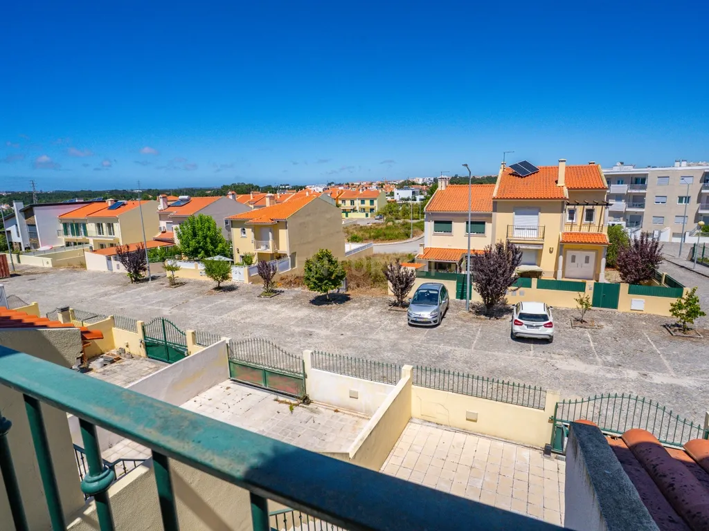 Moradia T4 na Urbanização Quinta do Pinheiro Manso – Caldas da Rainha - Image 29