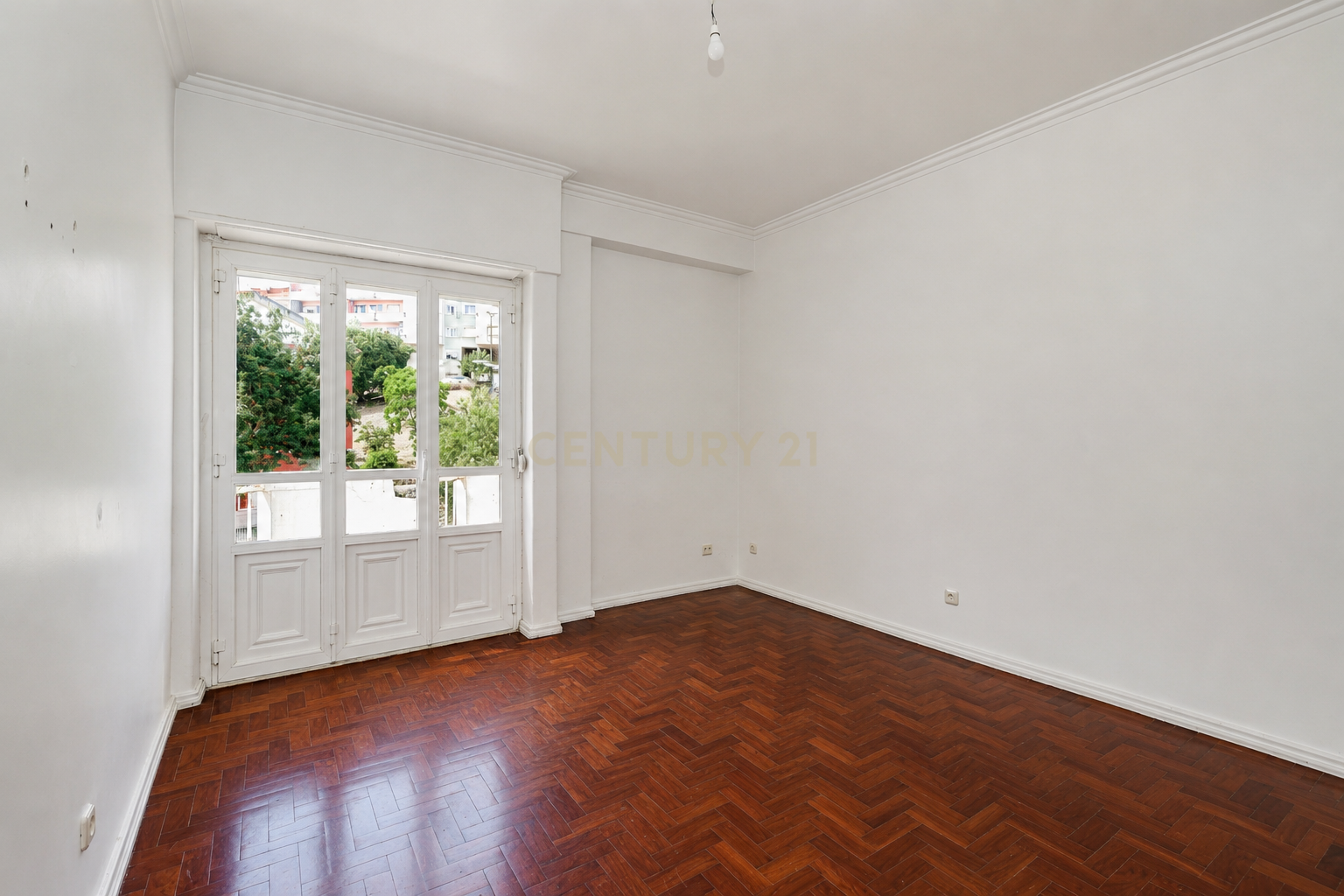 Fotografia 5 de T3 com 95m2, 2 WC, Vista Desafogada, Buraca , a 750 m da Estação de Benfica