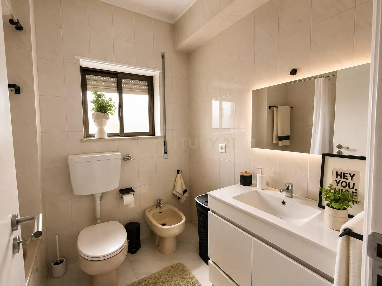 Fotografia 8 de T3 Mobilado com 101,6 m² | Suite | Varandas | Internet e TV incluídos | Boa Vista