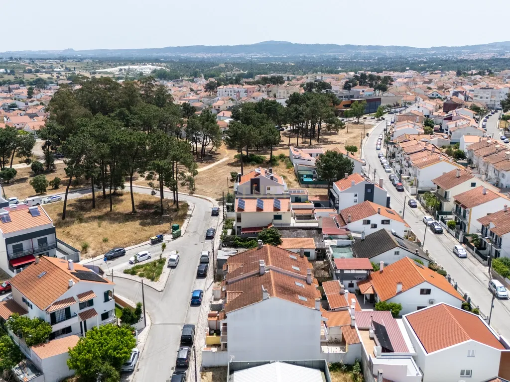 Moradia T3 em Quinta do Conde, Sesimbra - Oportunidade Única - Image 39