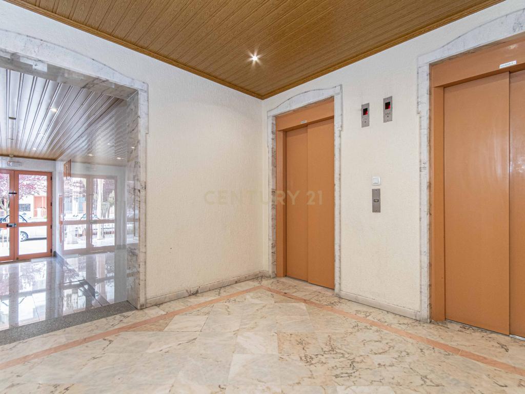 Apartamento  T3  para venda em Odivelas - Image 19