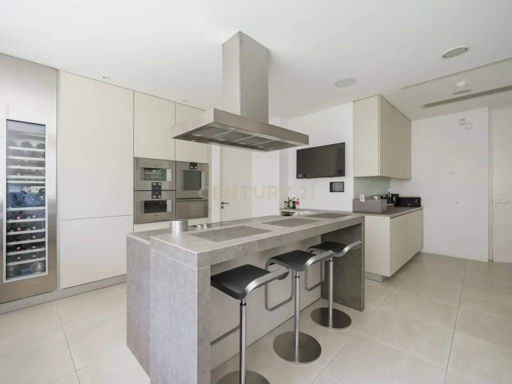 Moradia de luxo contemporânea com 6 suítes na Quinta da Marinha, Cascais - Image 36
