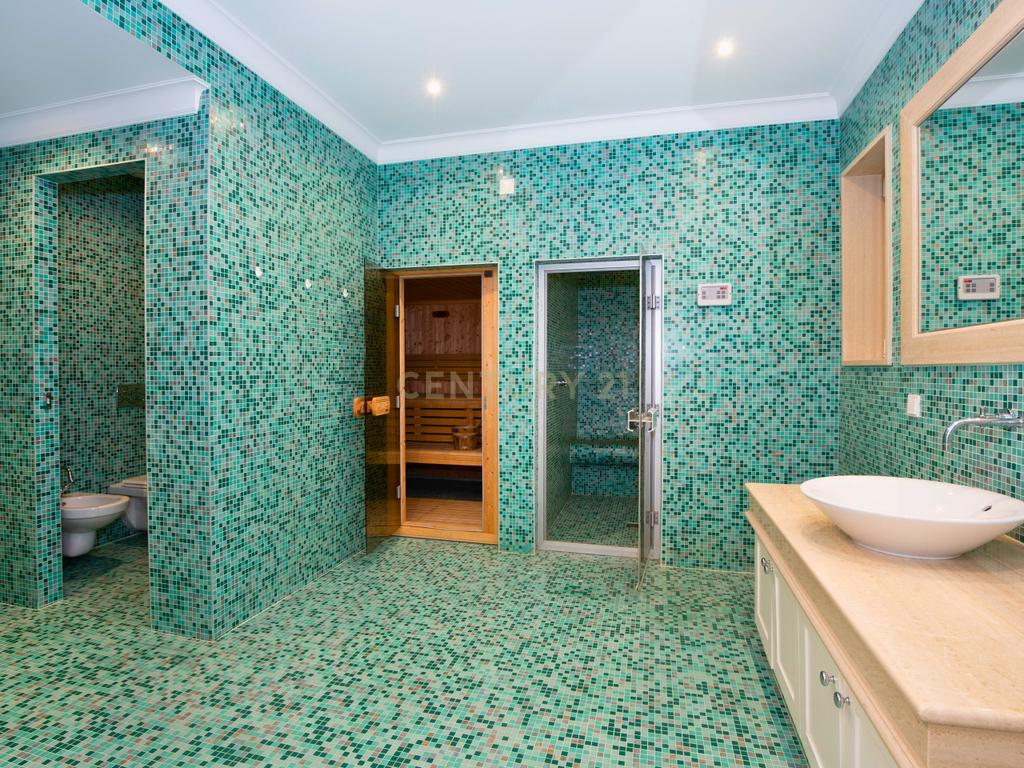 Moradia T7 com Piscina em Alcabideche- Cascais - Image 41