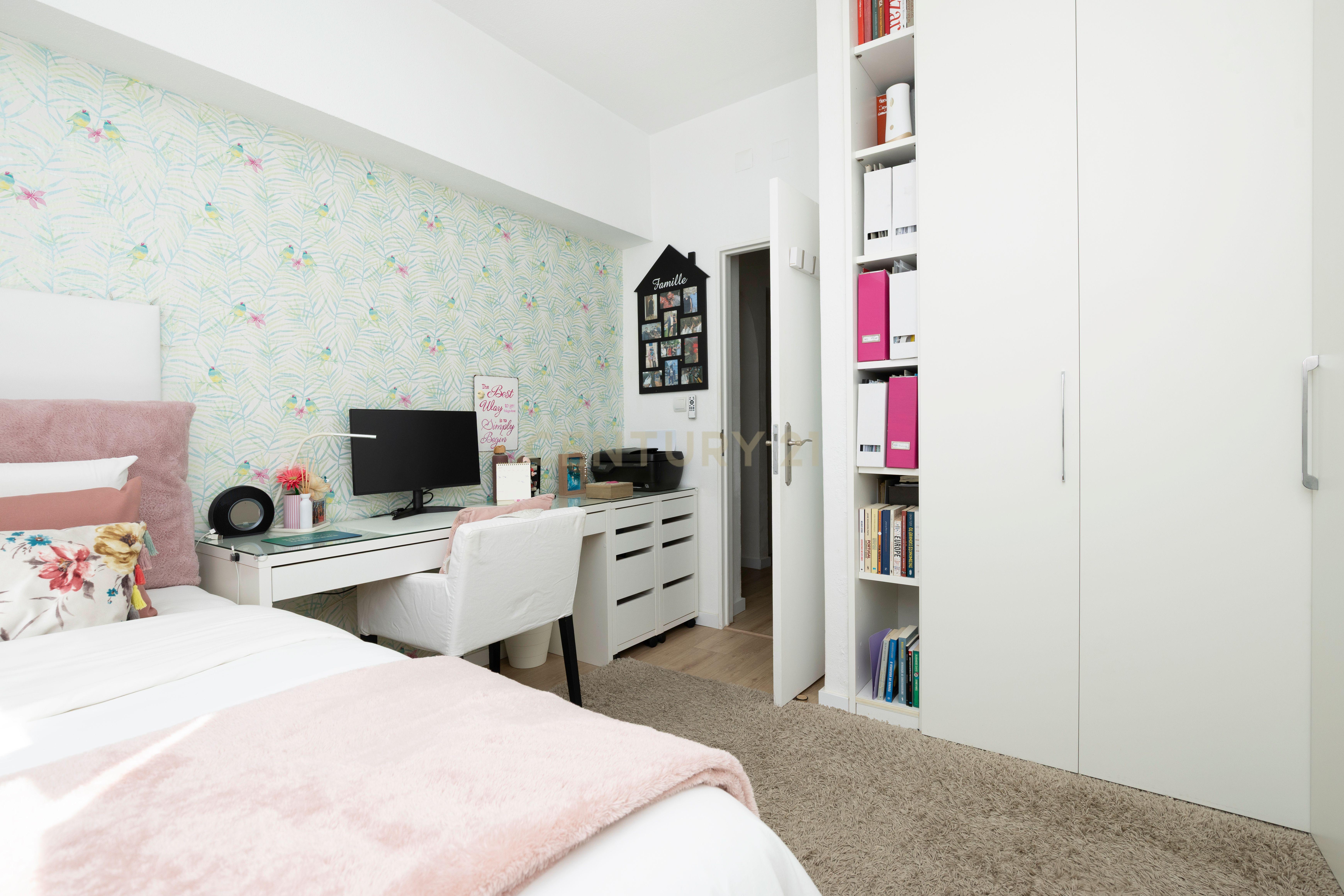 Fotografia 6 de T2 totalmente remodelado em Queluz | Pronto a habitar | Elevador e varanda