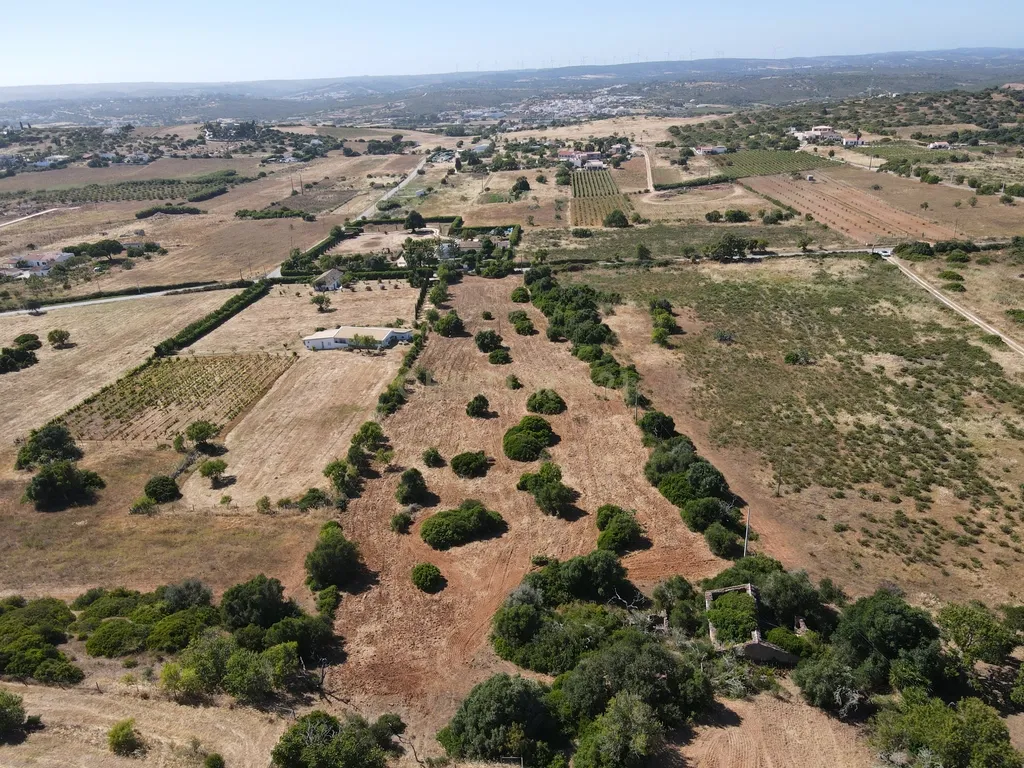 Terreno Exclusivo com Ruína para Reconstrução entre a Praia da Luz e Burgau - Image 19