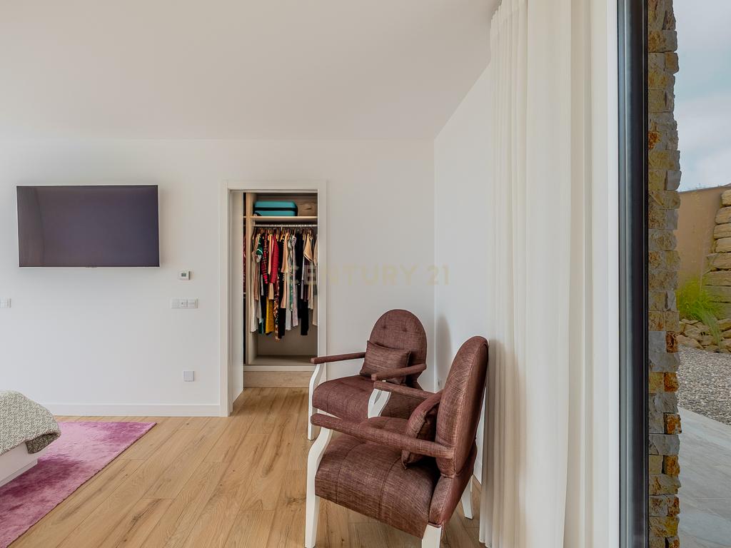 Villa Grata, uma moradia térrea de luxo e conforto únicos ! - Image 38