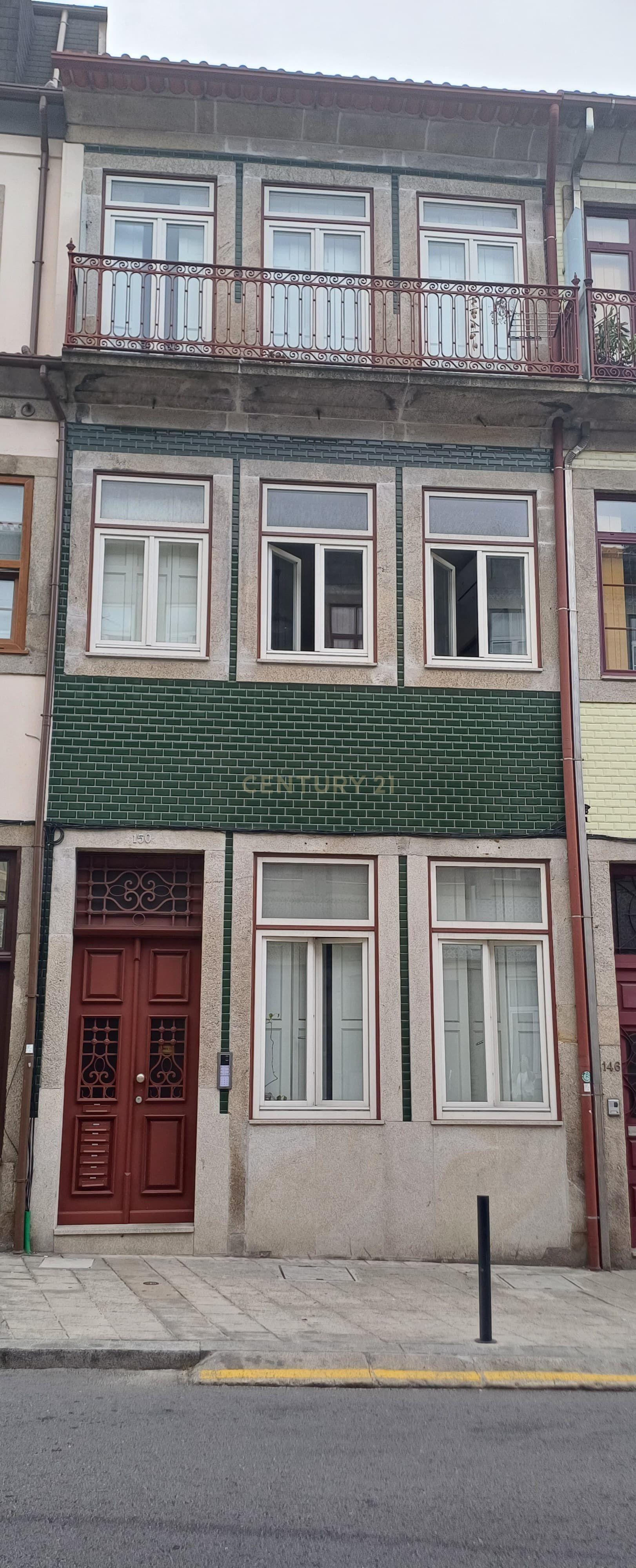Apartamento T2+1 para Venda na Rua do Bonfim, Porto - Image 14