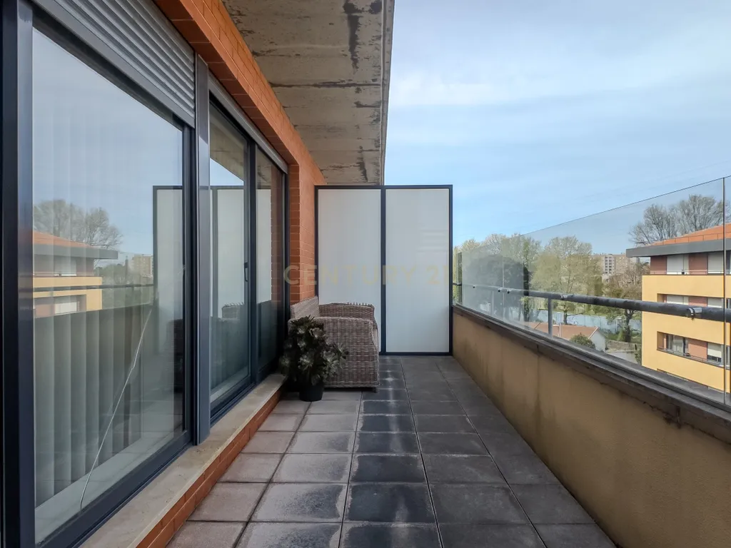 Apartamento T3 com Terraço, Varanda, Garagem | Último andar em Paranhos, Porto - Image 10