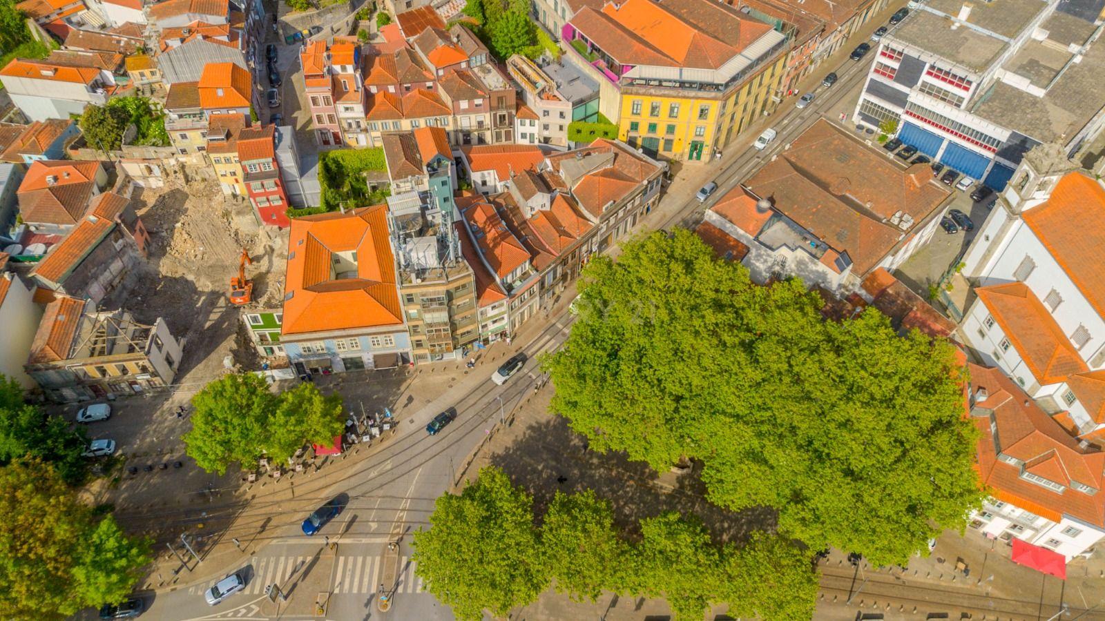 Fotografia 7 de Edifício com espectacular vista sobre o Douro, em Massarelos, Porto