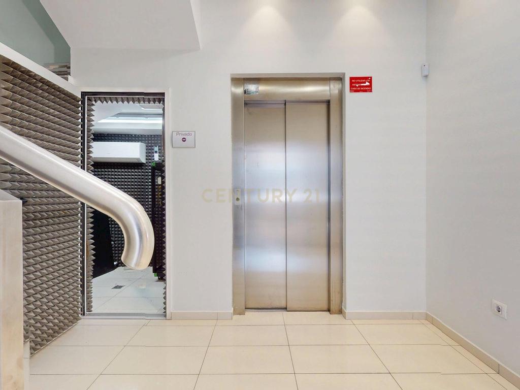  - Image 19