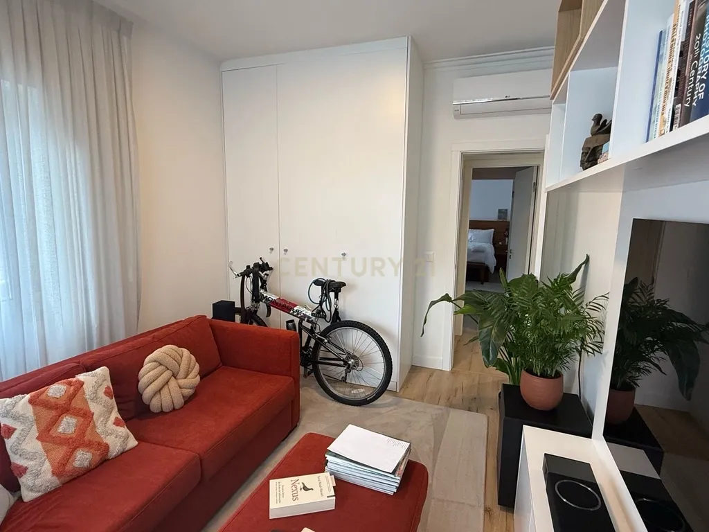 Apartamento Moderno T3 em Oeiras com Luz Natural e Conforto - Image 18