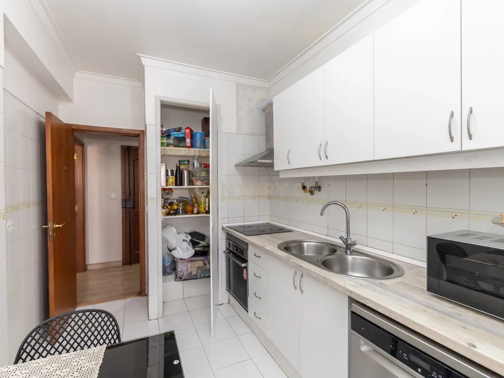 Apartamento T2 - Feijó com varanda - Image 9