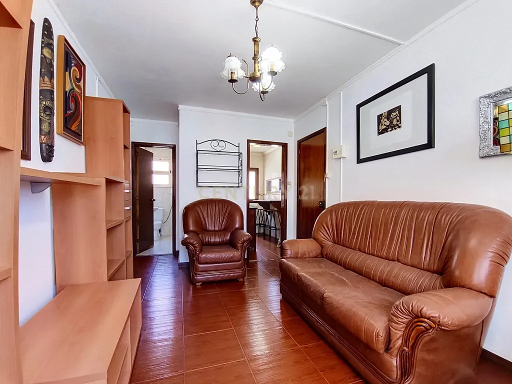 Apartamento T2 no centro da Vila da Povoação, excelente oportunidade de investimento em São Miguel - Image 5