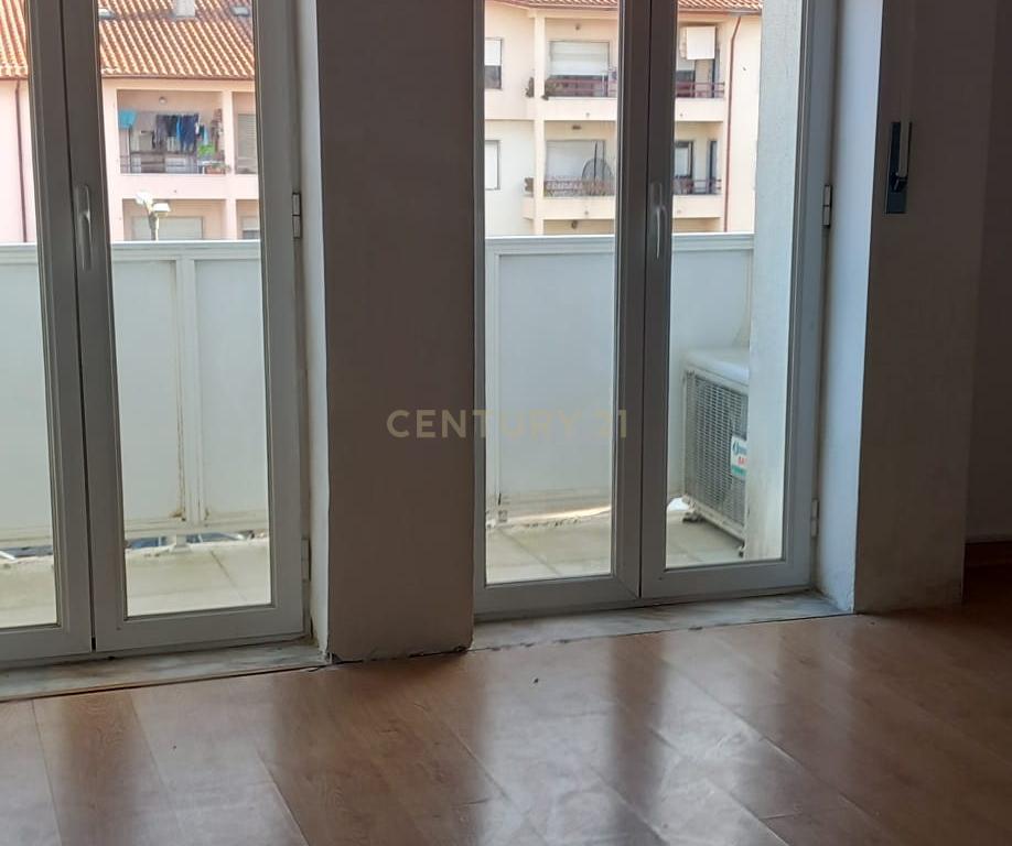 Apartamento T3 para Arrendamento, em Coimbra - Image 4