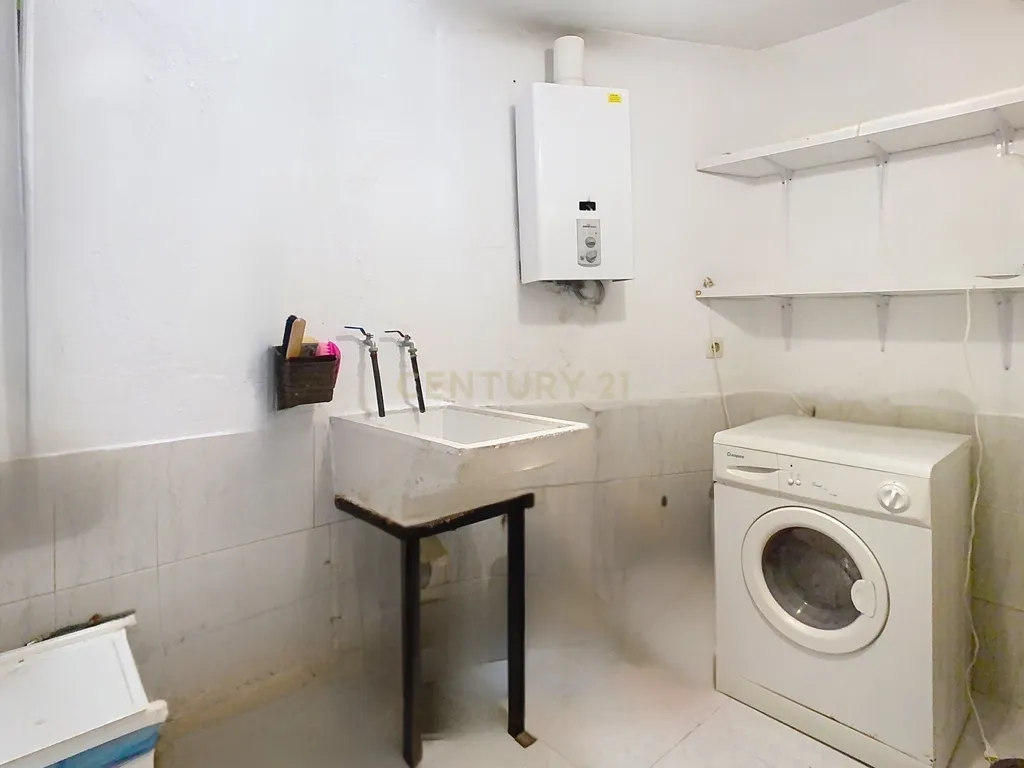 Apartamento Moderno em Álora, Málaga com Garagem e Varanda - Image 22