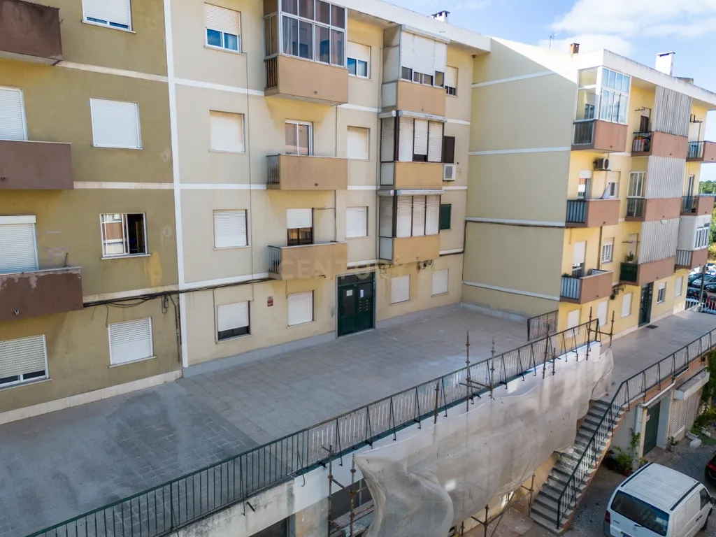 Apartamento semi-Renovado T2 em Seixal, Setúbal - 270.000€ - Image 20