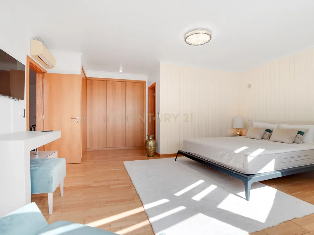 Apartamento T5 Duplex de Luxo para Arrendamento – Avenida do Brasil, Lisboa - Image 40
