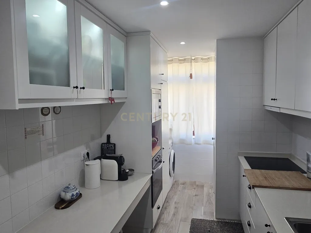 Apartamento T2 com Vista Mar em Apulia - Image 15