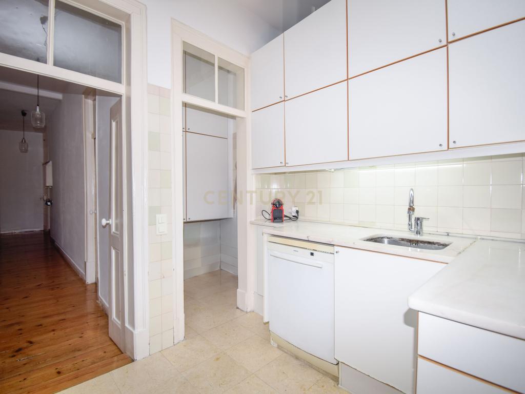 Apartamento T5 em Arroios: mais espaço, mais conforto e mais Família! - Image 31