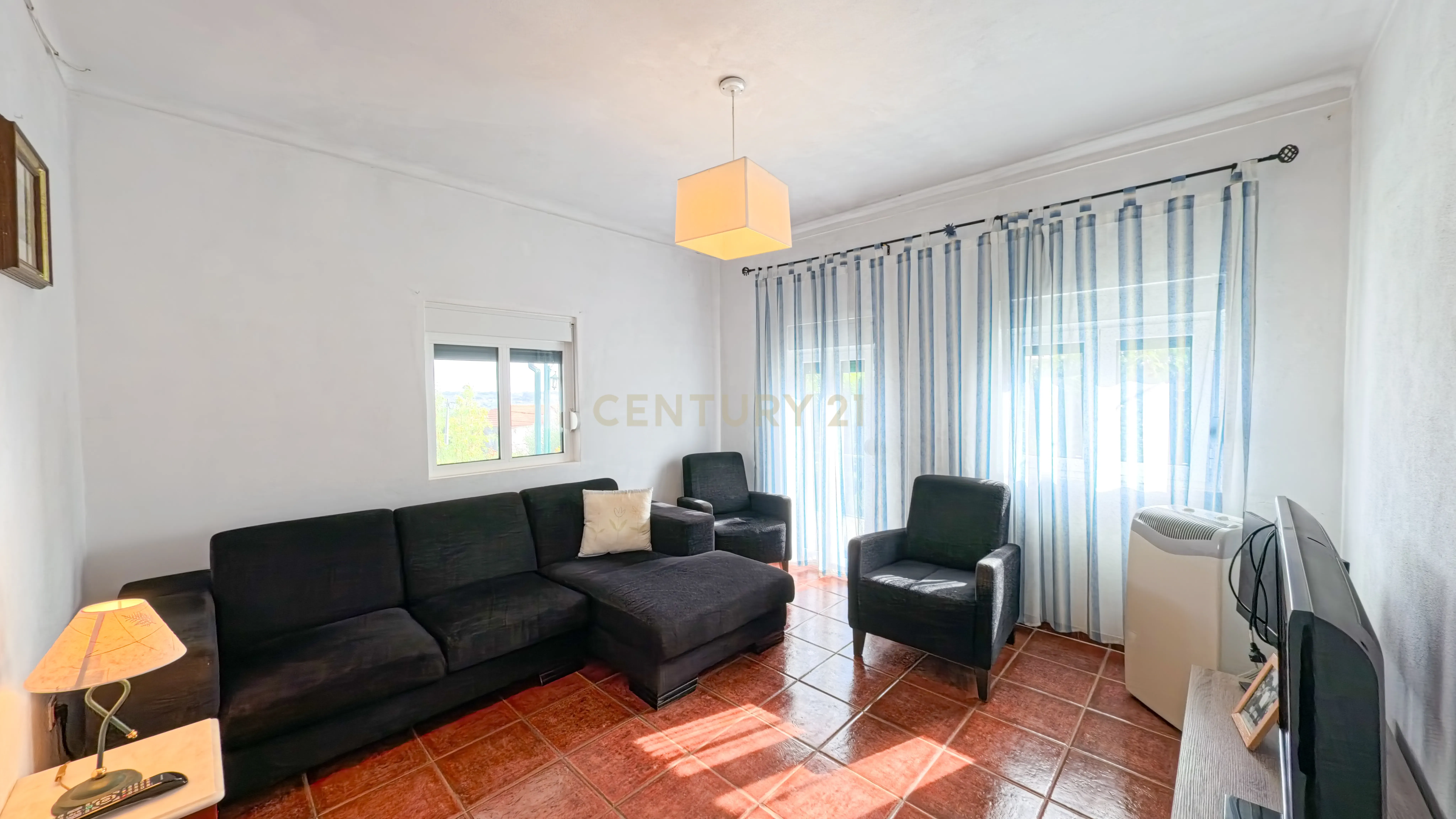 Fotografia 6 de Moradia T3 com terreno de 1.800 m² em Espadanal -Viseu