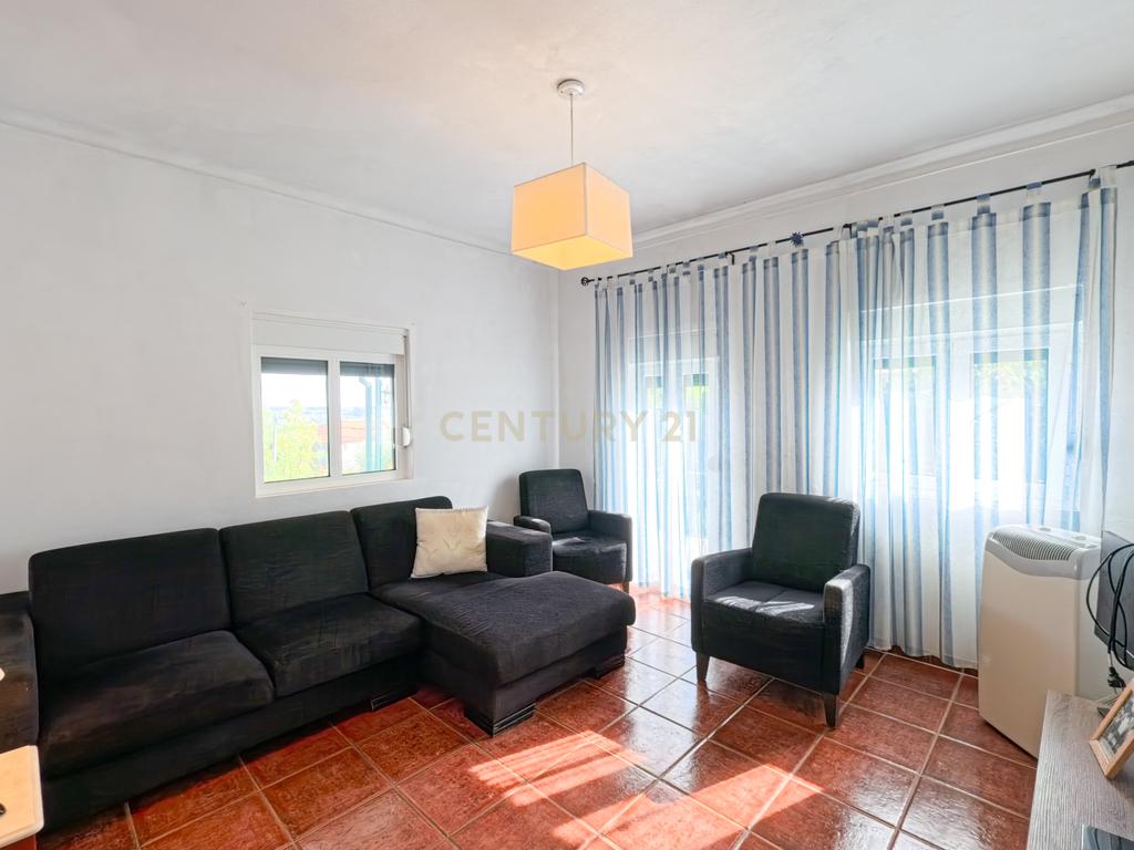 Moradia T3 com terreno de 1.800 m² em Espadanal -Viseu - Image 6