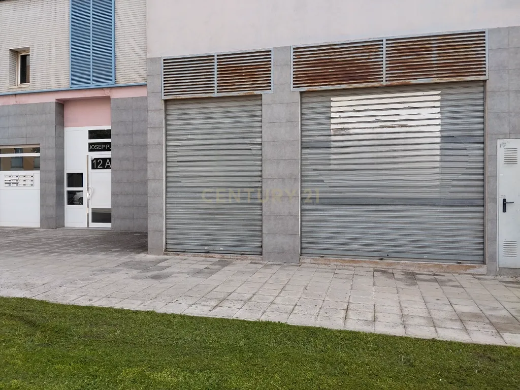 - Image 3