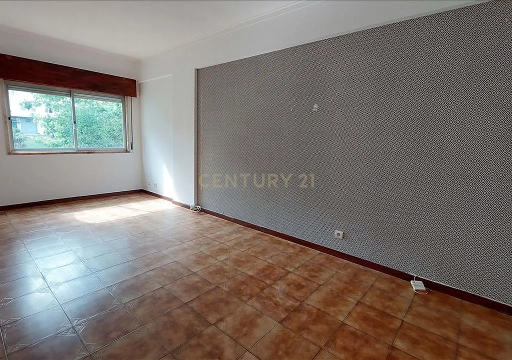 Apartamento T2 Rio de Mouro - Image 13