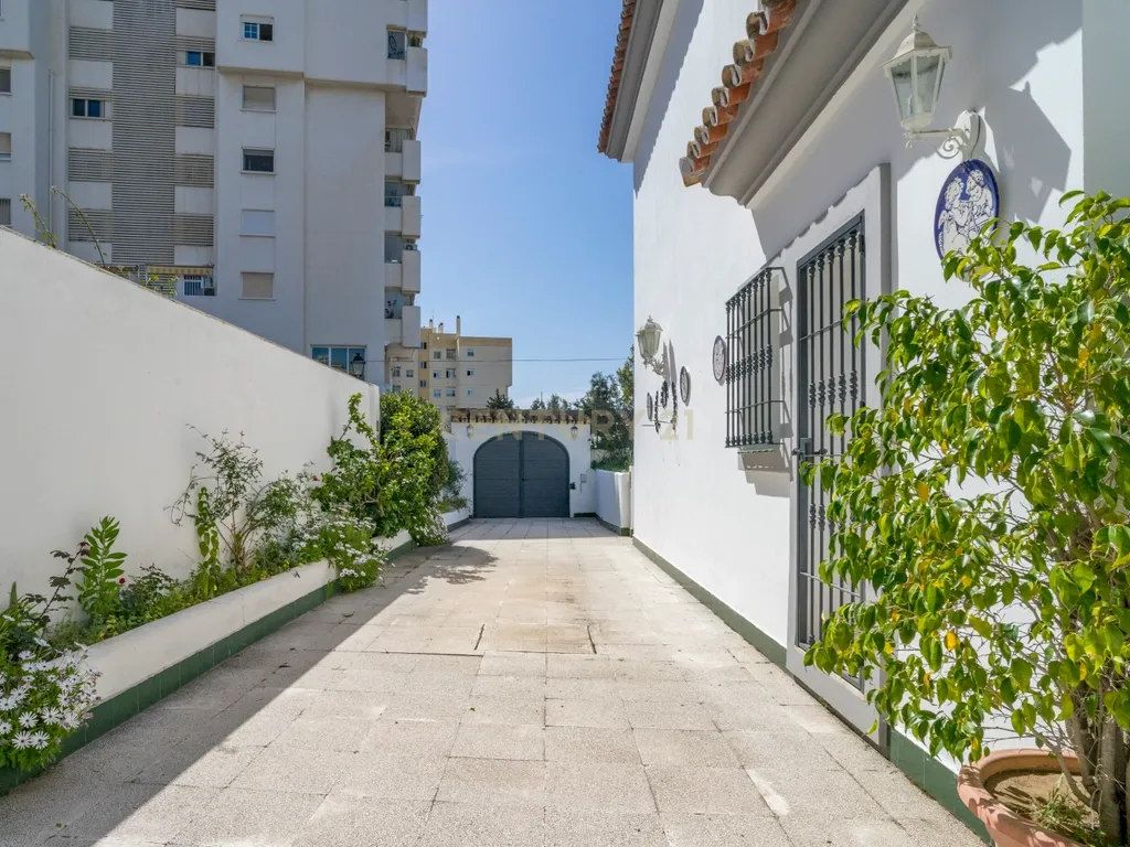 Moradia isolada com piscina privada em Sohail, Fuengirola - Image 31