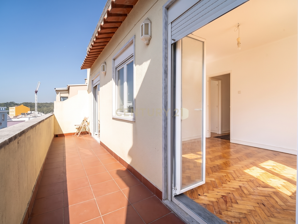 T3 Duplex com Terraço — Campo de Ourique - Image 8