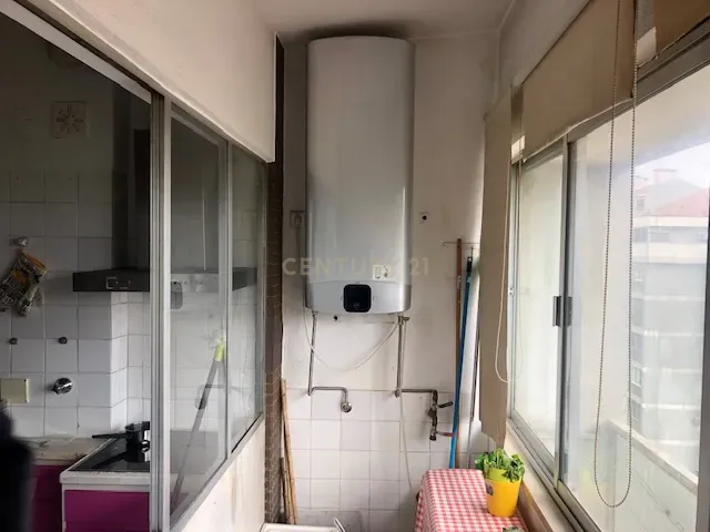 Apartamento T5 em S. Domingos de Benfica, Lisboa - Image 4