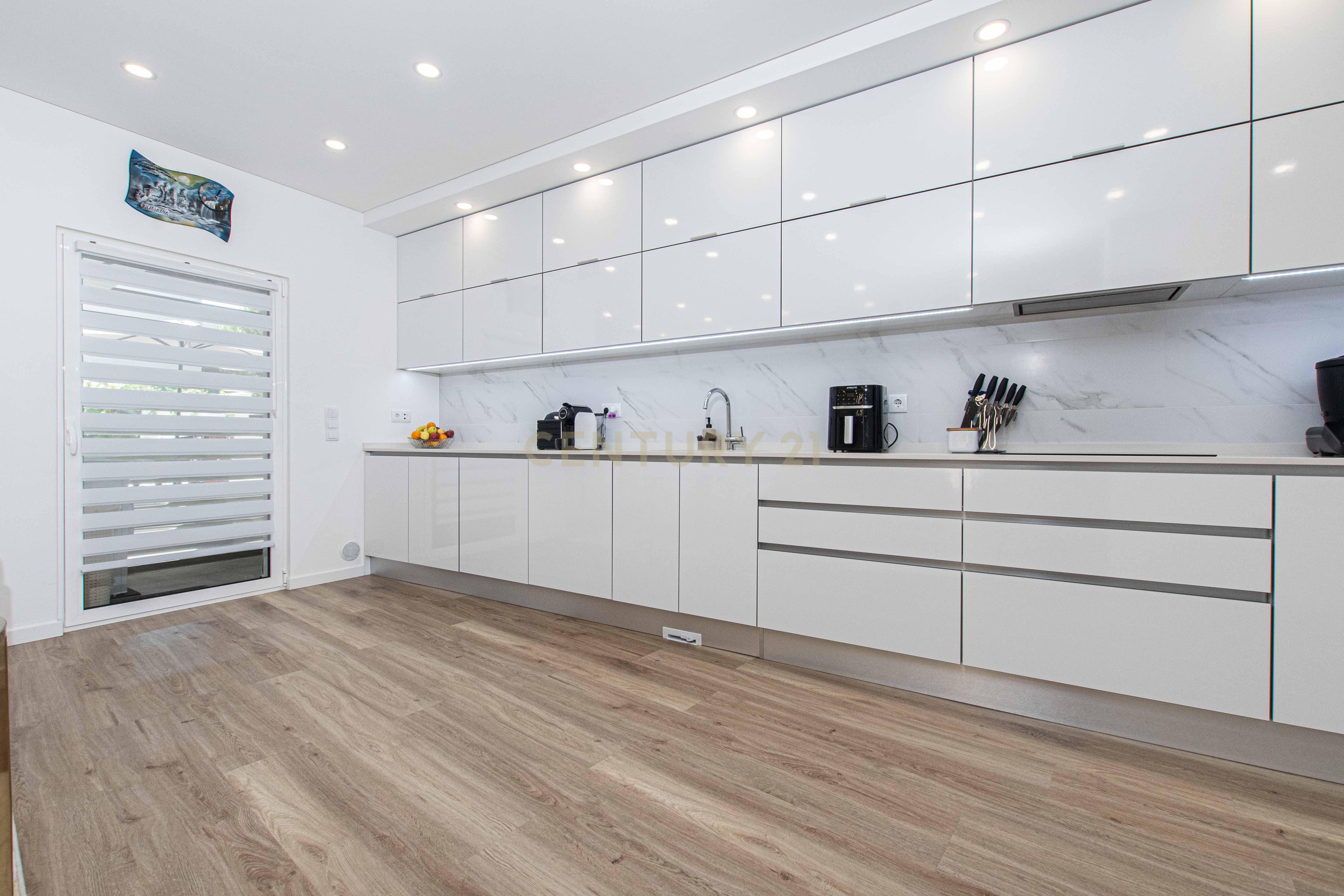 Fotografia 5 de Apartamento Collection | T3 Premium Semi-Novo, Totalmente Mobilado, com Terraço Exclusivo e Box para 3 Viaturas