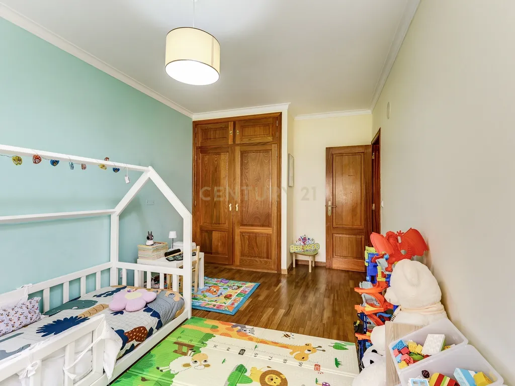 Apartamento T3 com 129m2 e Garagem, na Quinta Da Piedade - Image 12
