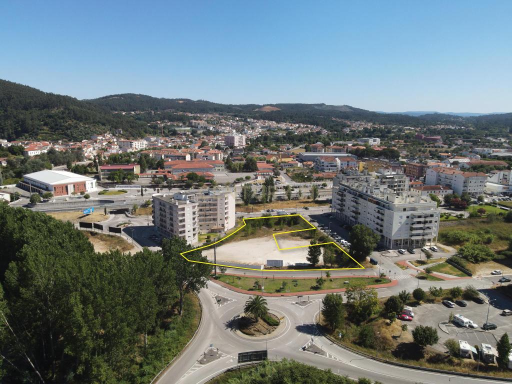 NOVO APARTAMENTO T4  EM MIRANDA DO CORVO  EM EMPREENDIMENTO A INICIAR CONSTRUÇÂO - Image 10