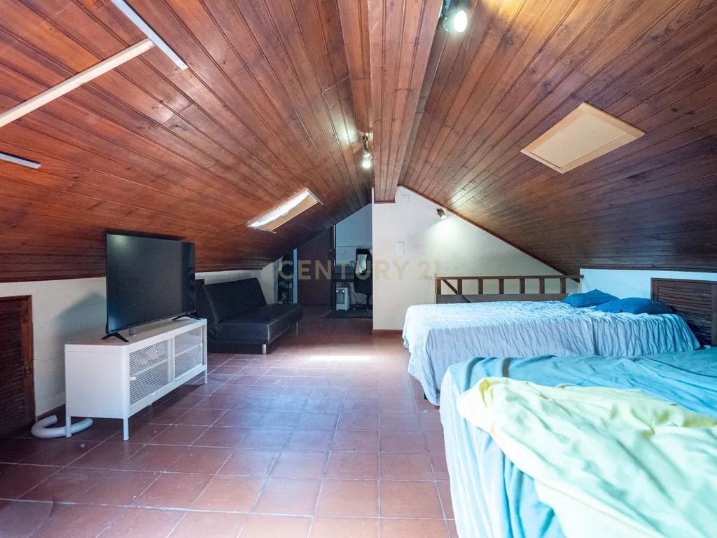 Fantástico Apartamento T2 Transformado em T3 na Parede – Próximo da Praia com estacionamento - Image 28
