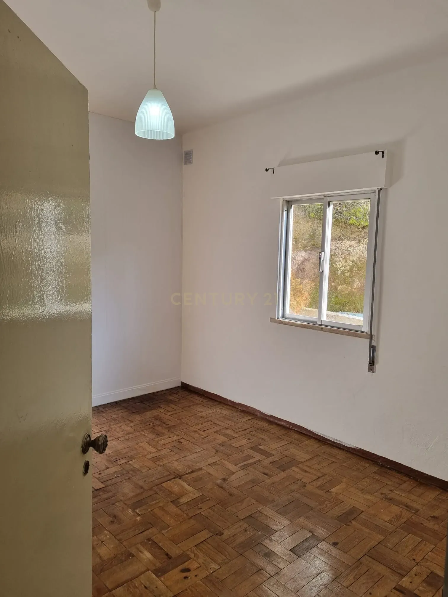 Fotografia 8 de Moradia T2 Renovada com Quintal | Vimieiro, Santa Comba Dão