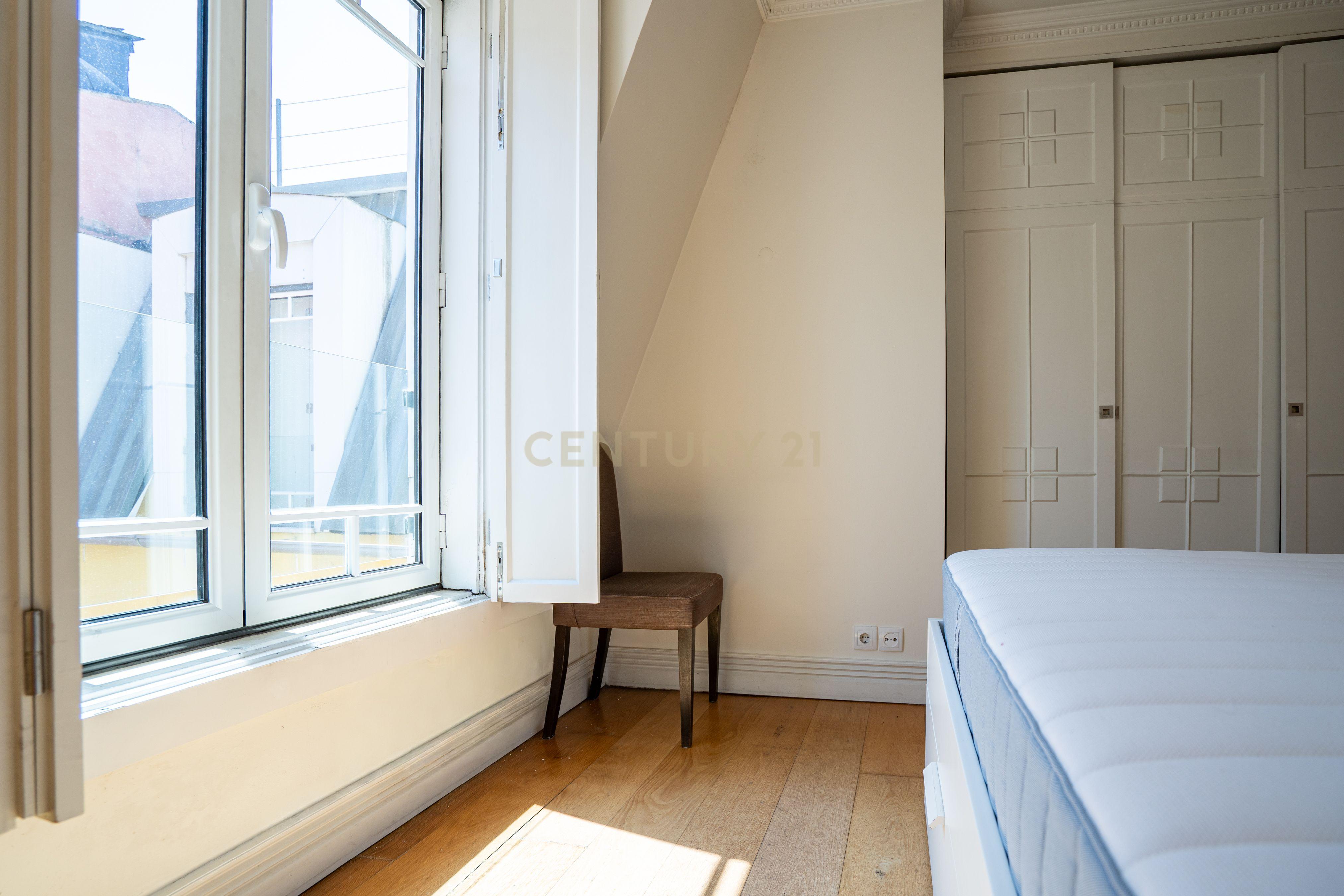 Fotografia 11 de Apartamento T1 Moderno nas Avenidas Novas, Lisboa mobilado, com ar condicionado e garagem