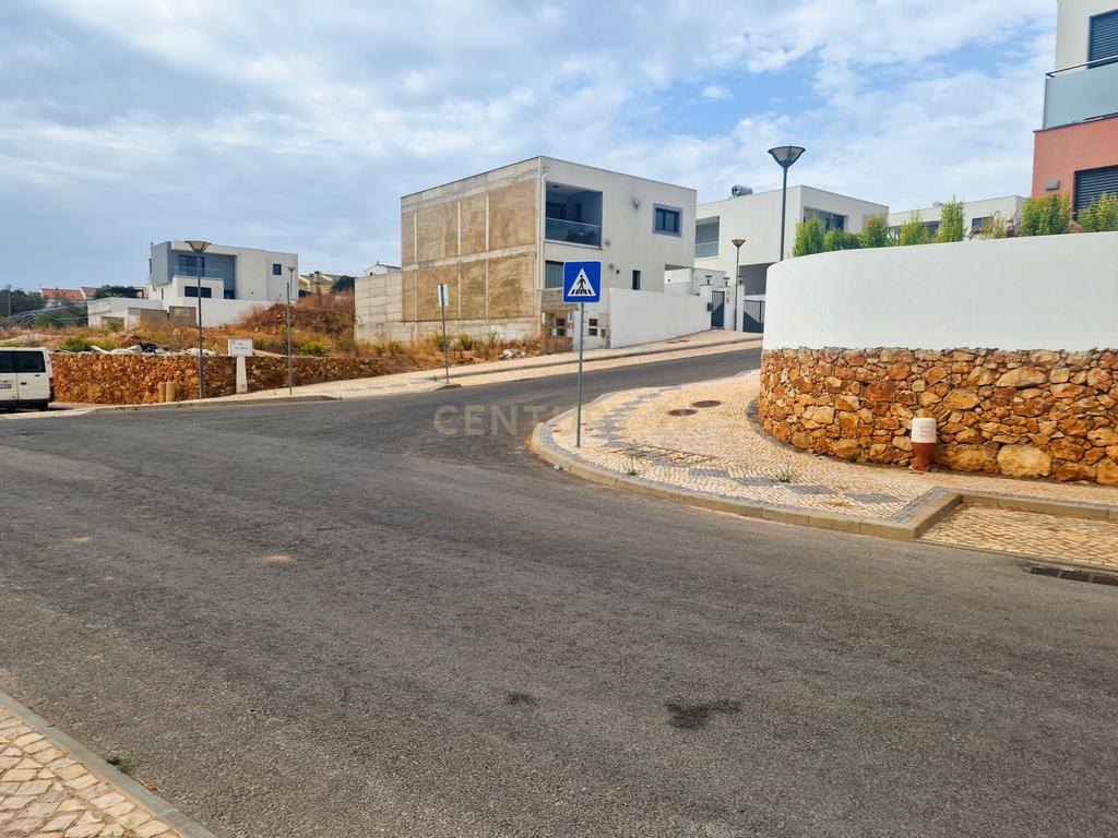 Terreno para construção em Portelas, a apenas 3 km de Lagos - Image 2