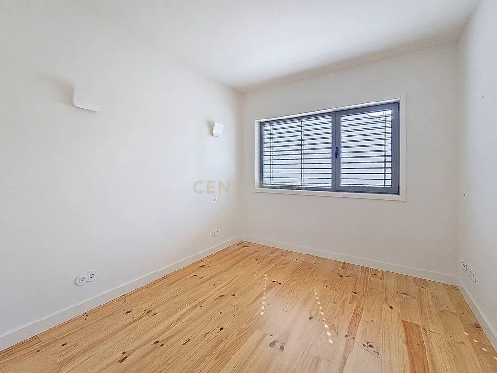 Apartamento T2 Novo – Rua do Bonjardim, Porto - Image 18