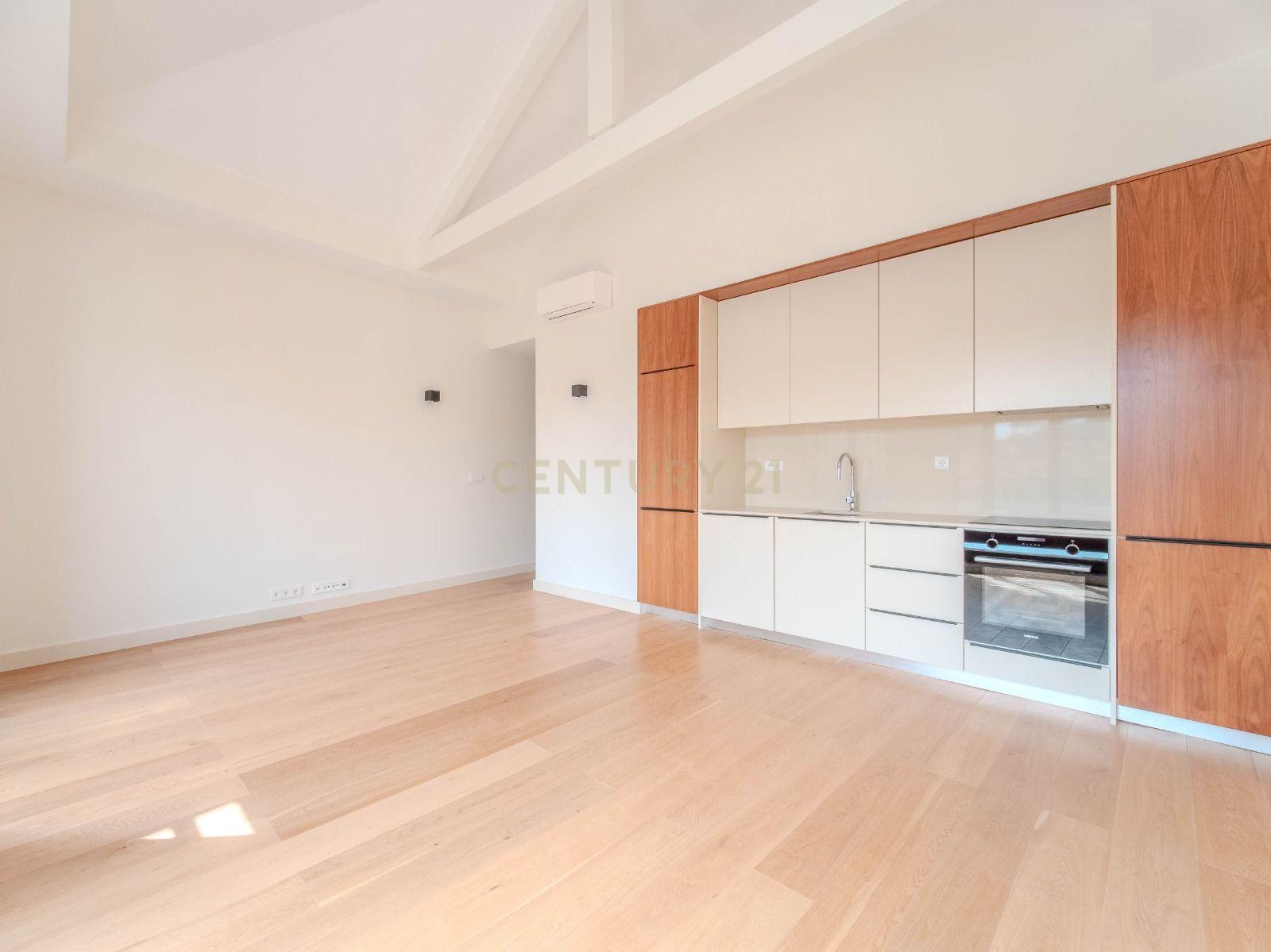 Fotografia 4 de Viva no Coração do Porto - T1 Renovado com Design Moderno