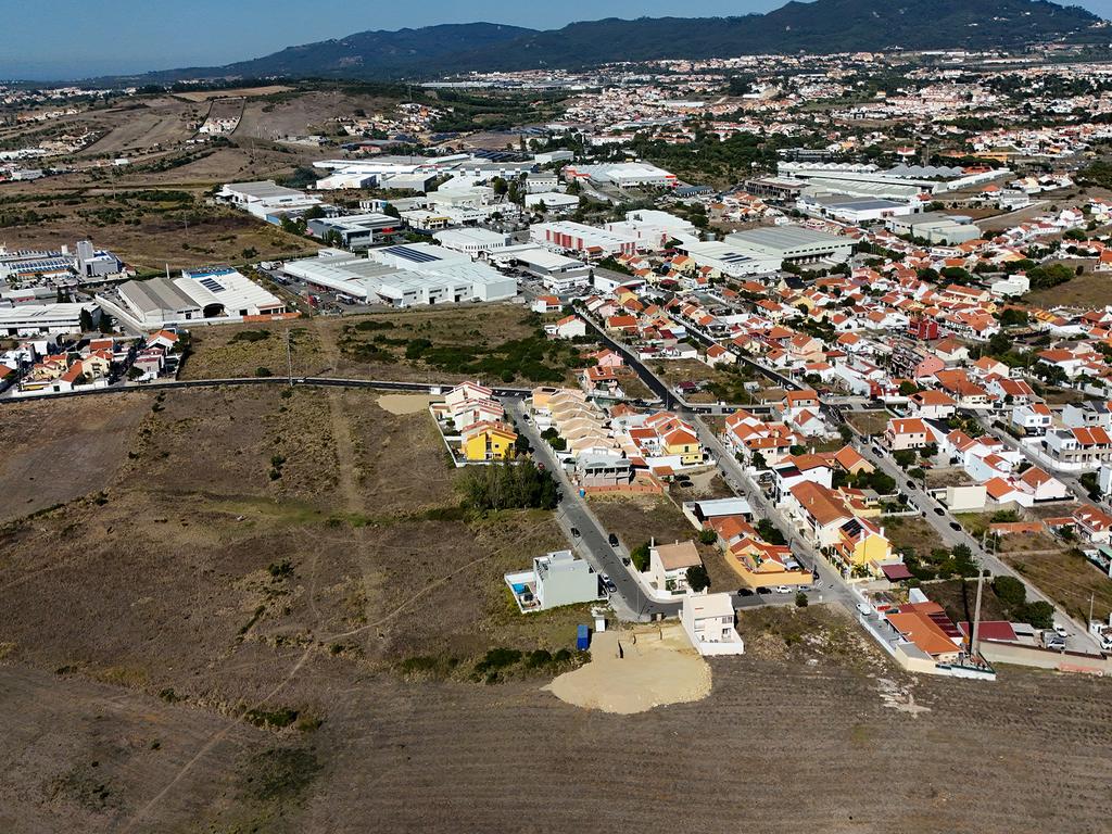 Terrenos com 28.520m2 no Concelho de Cascais - Image 10