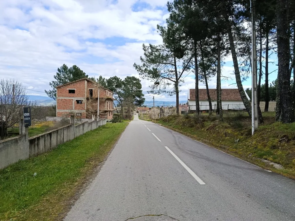 Terreno para Construção em Vale de Gouvinhas - Mirandela - Image 10